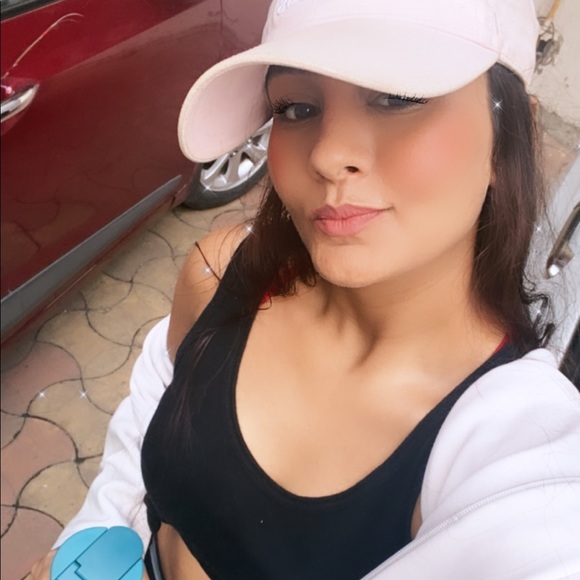 Meet your Posher, Jinal - Picture 1 of 1